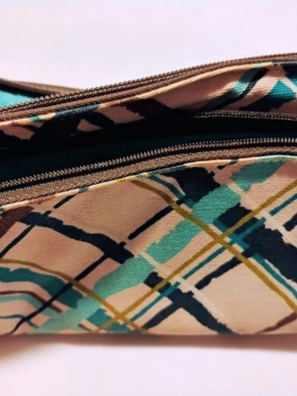 Thirty One Geometric Zip Wallet in Green & Pink - Picture 4 of 6